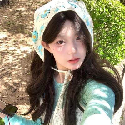 你一个企业家，亲自给顾客开车门